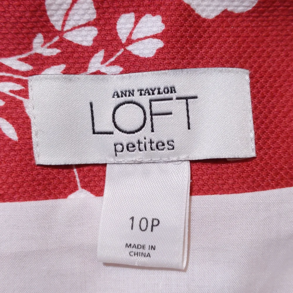 Ann Taylor loft Red floral skirt
